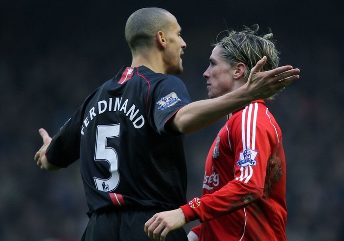 Ferdinand va chạm với Torres